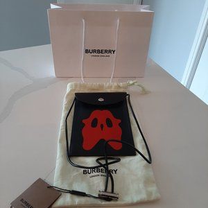 (Brand New) - Burberry Graphic Leather Phone Case